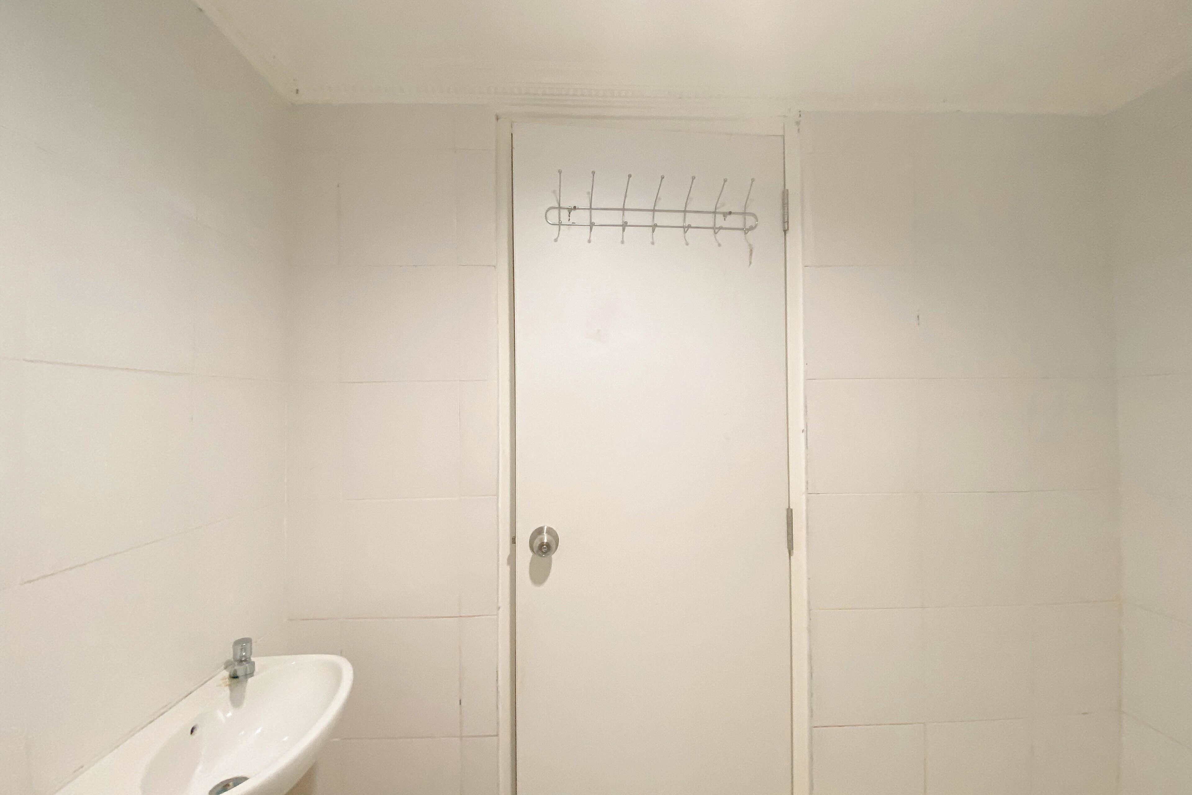Standard Apartment | Bathroom
