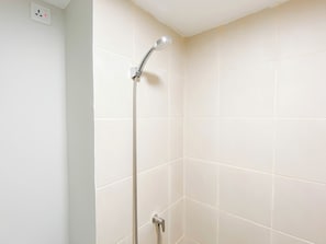 Standard Apartment | Bathroom