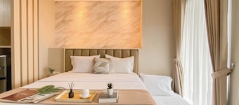 Modern Studio At Lrt City Sentul - Royal Sentul Park Apartment