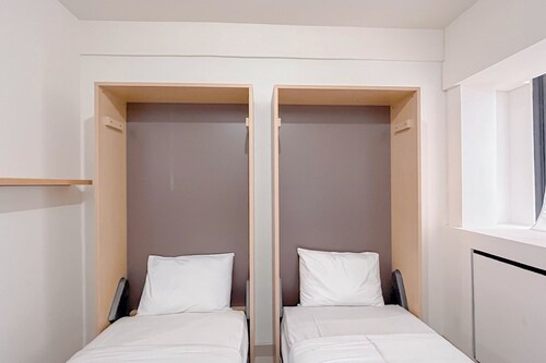 White Style Studio (No Kitchen) Apartment Bandaraya - Tallasa City Makassar