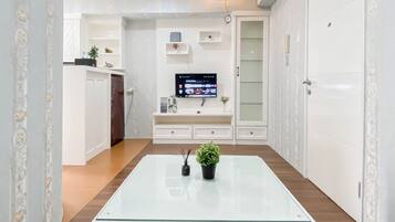 Standard Apartment | Living area