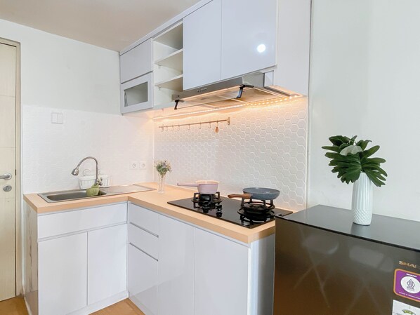 شقة عادية | مطبخ خاص | مستلزمات طهي/أطباق/أوعية