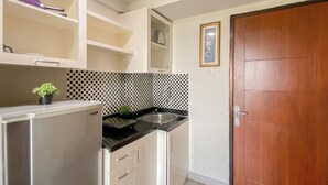 Ảnh chưa phân loại, 3 trong số 16 ảnh, nút