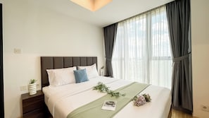 Room - Monochrome Style 1Br At Branz Bsd City Apartment (Pagedangan)