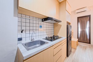 スタンダード アパートメント | 専用キッチン | 調理器具と食器