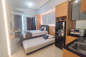 Interior - Studio Near Mall (No Kitchen) At Benson Supermall Mansion Apartment (Surabaya)