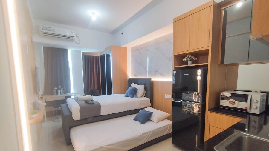 Studio Near Mall (No Kitchen) At Benson Supermall Mansion Apartment