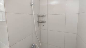 Apartemen | Kamar mandi | Shower, perlengkapan mandi gratis, dan handuk