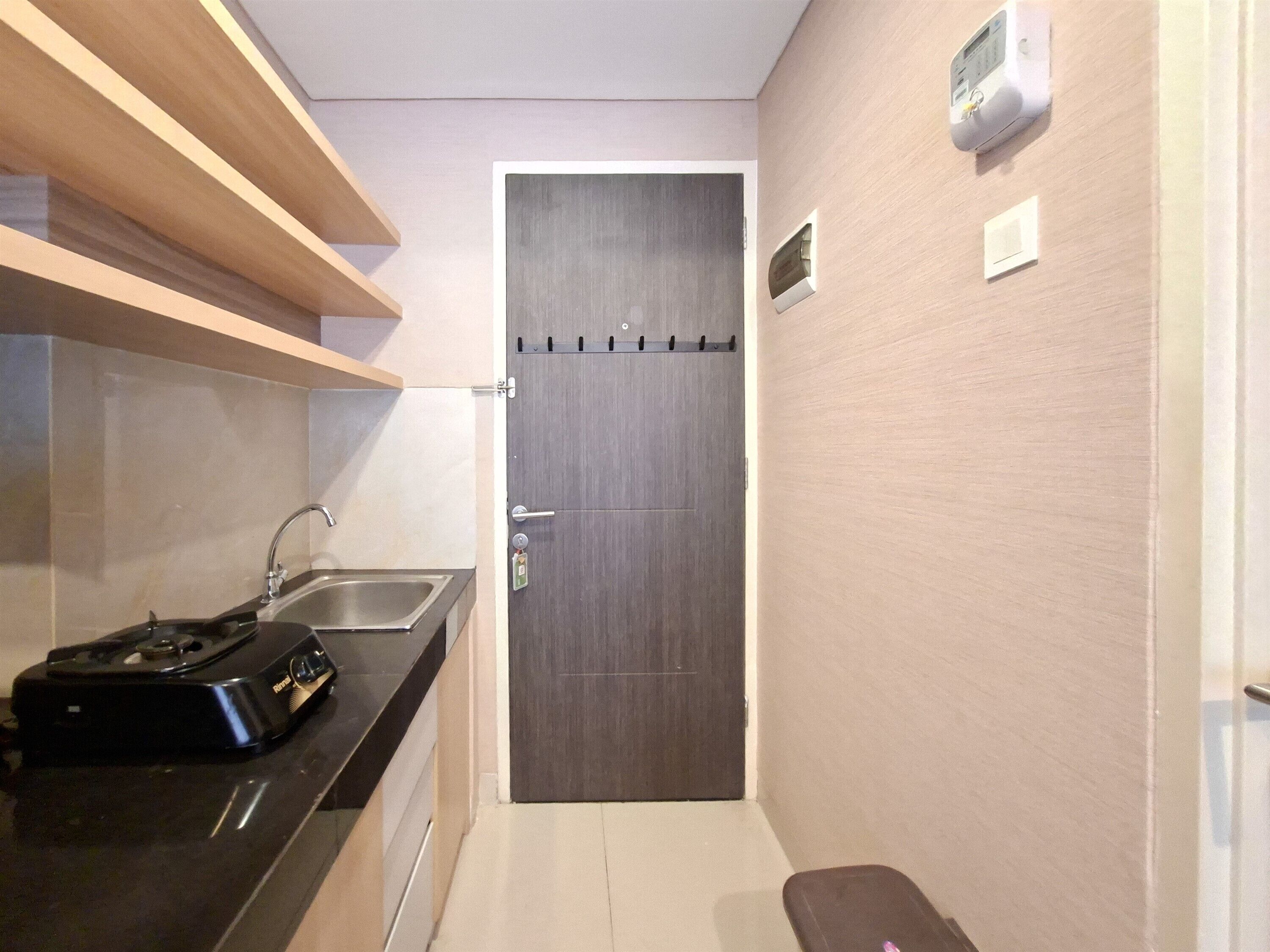 Departamento | Cocina privada | Refrigerador, parrilla de estufa y utensilios de cocina 