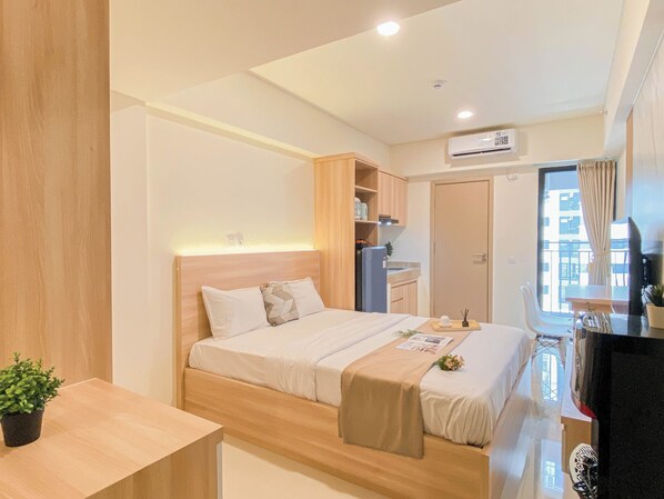 Apartment - Warm Minimalist Studio Apartment Near Paramadina University At Meikarta (Cikarang)