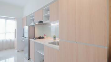 Apartment | Eigene Küche | Kühlschrank, Herdplatte, Kochgeschirr/Geschirr/Besteck