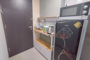 Căn hộ | Bếp riêng | Tủ lạnh, lò vi sóng, nồi cơm, dụng cụ nấu nướng/bát dĩa/dao nĩa