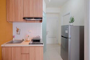 Apartment | Dapur peribadi | Peti sejuk, dapur, alat memasak/pinggan mangkuk/perkakas dapur 