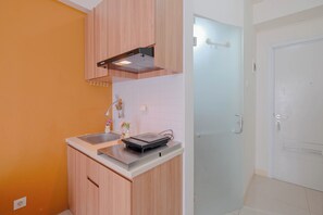 อพาร์ทเมนท์ | ครัวส่วนตัว | ตู้เย็น, เตาประกอบอาหาร, เครื่องครัว/จาน/ช้อนส้อม