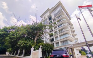 Exterior - Minimalist Look Studio Apartment At Art Deco (Bandung)