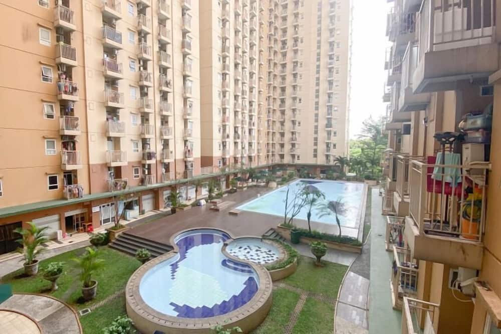 Basic 2Br Apartment At Green Palm Residence