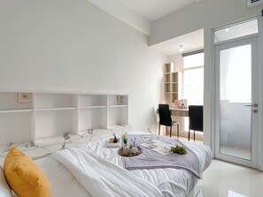 Apartment - Modern Compact Studio Apartment At Vasanta Innopark (Cikarang)