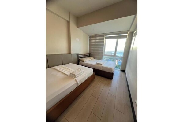 1 bedroom - The mactan newtown 1 Bedroom , Beach is P 350 pp (Punta Engaño)