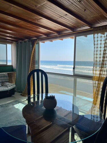 Magnificent Suite with sea view on the third floor