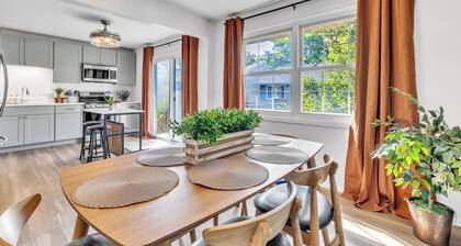 Modern Spacious 4BR Home Near Chicago • Sleeps 10 • Family & Pets Friendly