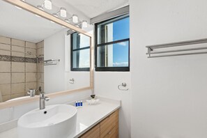 Apartment | 2 bedrooms, Internet