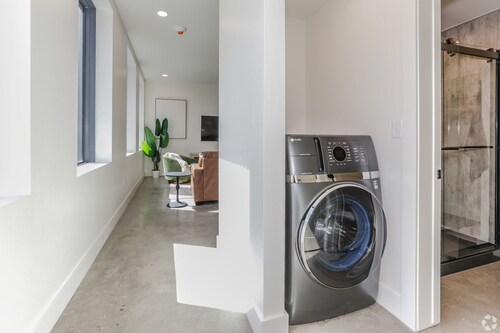 Urban / Stylish 1BR / Fast WiFi & Full Kitchen