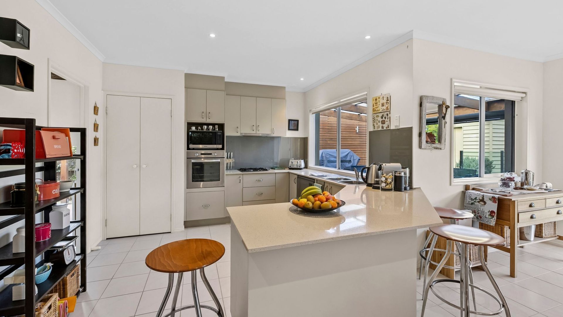 Kühlschrank, Ofen, Herdplatte, Geschirrspüler