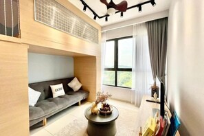 Living area - Gaia Residence, Gamuda Gardens Rawang by Sleepy Bear (Rawang)