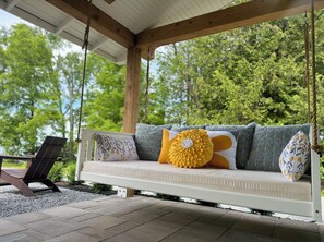 Terrace/patio - Lady on the Lake - Modern Cottages with Private Dock, Lake & Mountain Views in Essex, New York (Essex)
