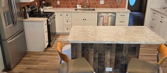 Charming 2-bedroom newly renovated house  in Charlotte