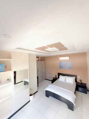 1 bedroom, WiFi, bed sheets