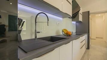 Fridge, microwave, oven, stovetop