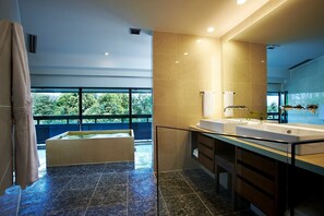 Bathroom - testOracleIdConnector-JZ (Seattle)