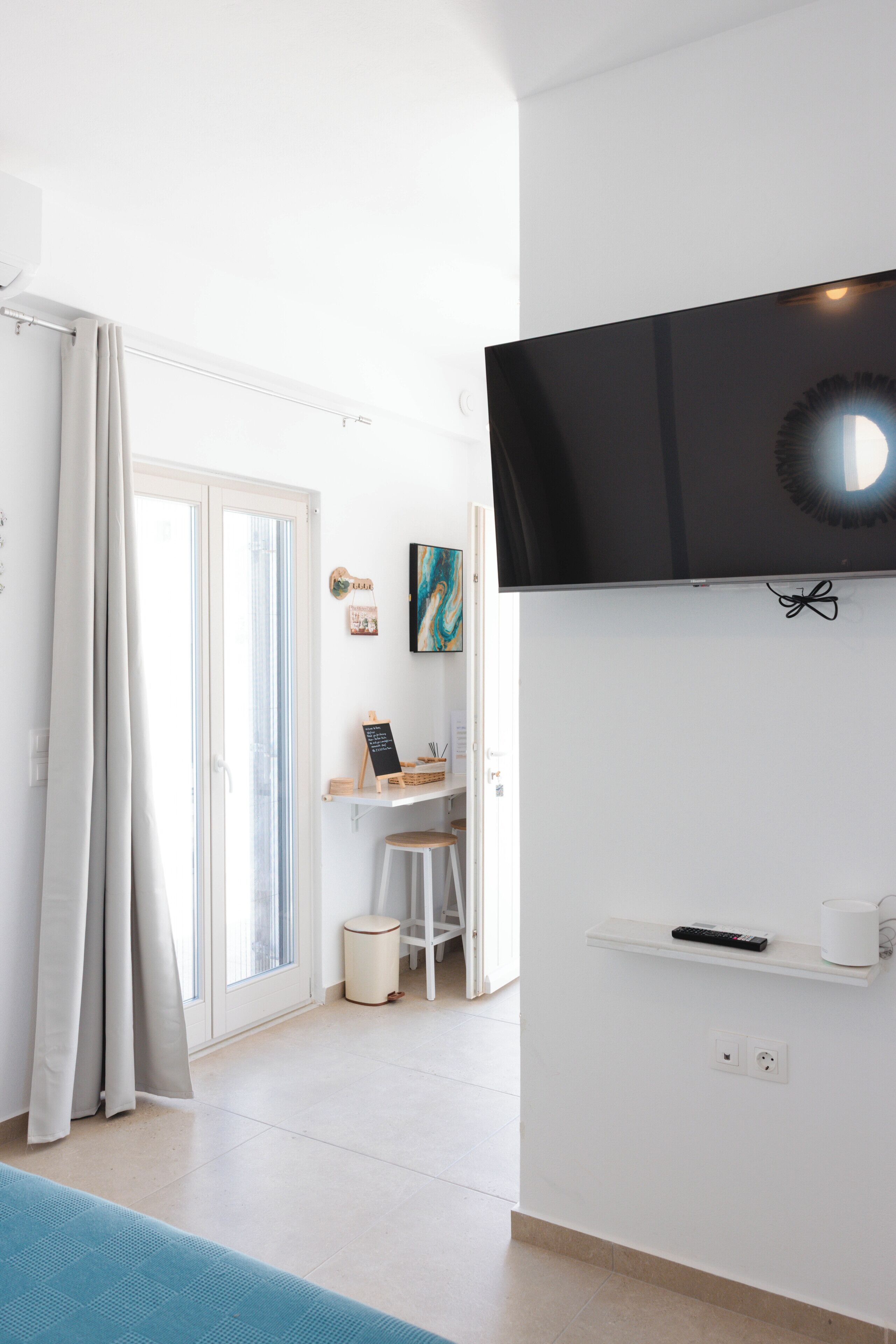 1 bedroom, in-room safe, desk, iron/ironing board