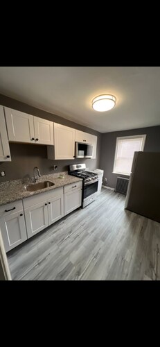 Delightful apartment with AC in Lansdowne