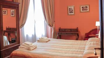 Minibar, una cassaforte in camera, una scrivania, tende oscuranti