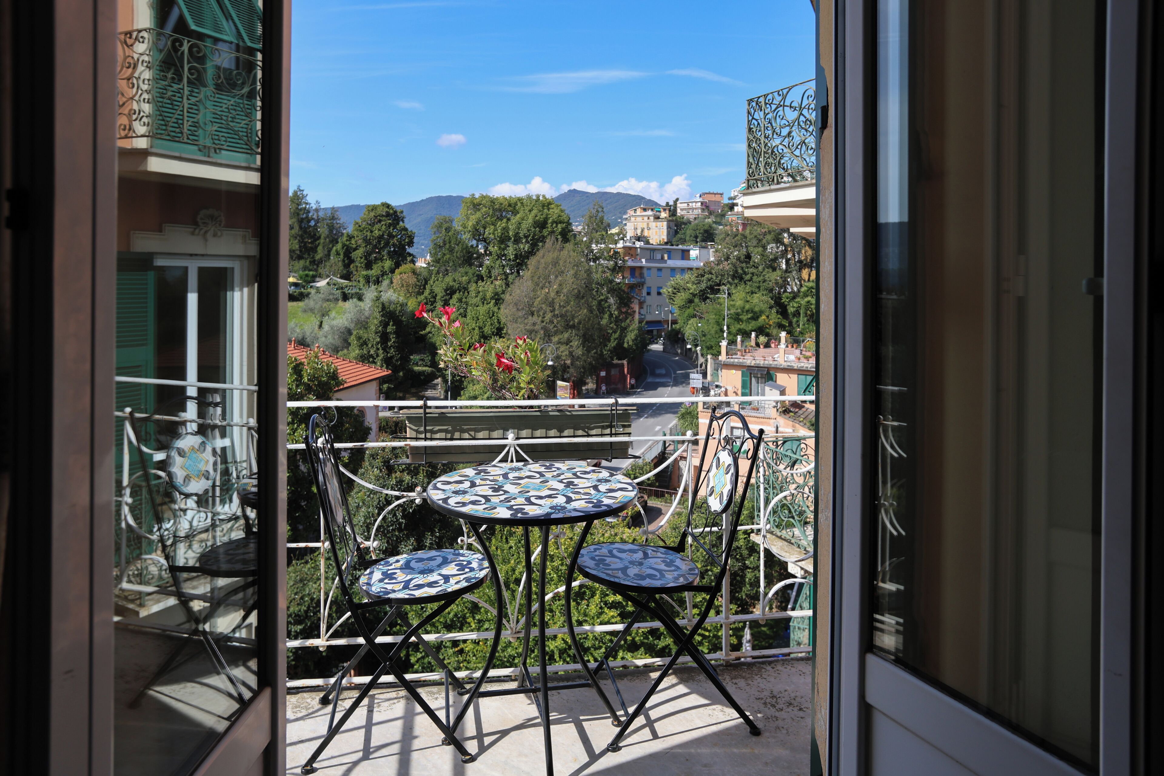 Minibar, coffres-forts dans les chambres, décoration personnalisée
