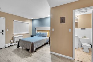 Honeymoon Single Room | Free WiFi