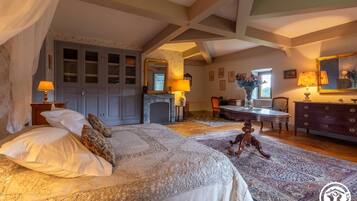 6 bedrooms, free WiFi