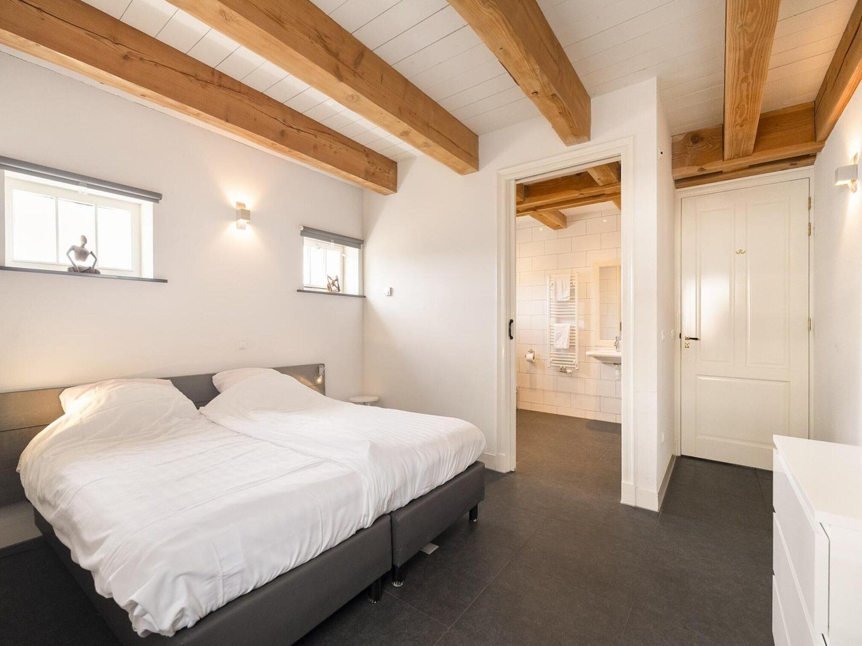 Hus | 10 soverom og individuelt innredet