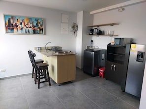 Standard Apartment, City View | Private kitchen