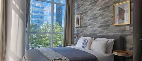 2 عدّة غرف نوم ومكواة/لوح كي وواي فاي مجانًا وملاءات أسرّة