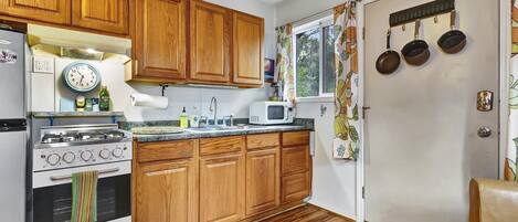 Microwave, oven, stovetop