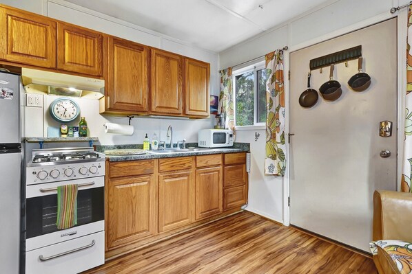 Microwave, oven, stovetop