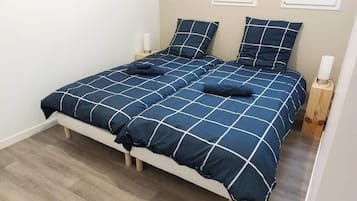 8 chambres, fer et planche Ă repasser, Wi-Fi, draps fournis