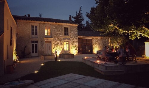 Grand Mas Familial à proximité de l'L'Isle-sur-la-Sorgue