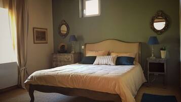 1 chambre, fer et planche à repasser, Wi-Fi, draps fournis