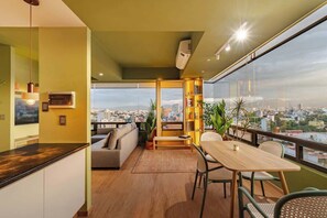 Outdoor dining - Luxury Sky Paradise (Mexico City)