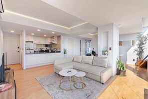 Téléviseur, bureau