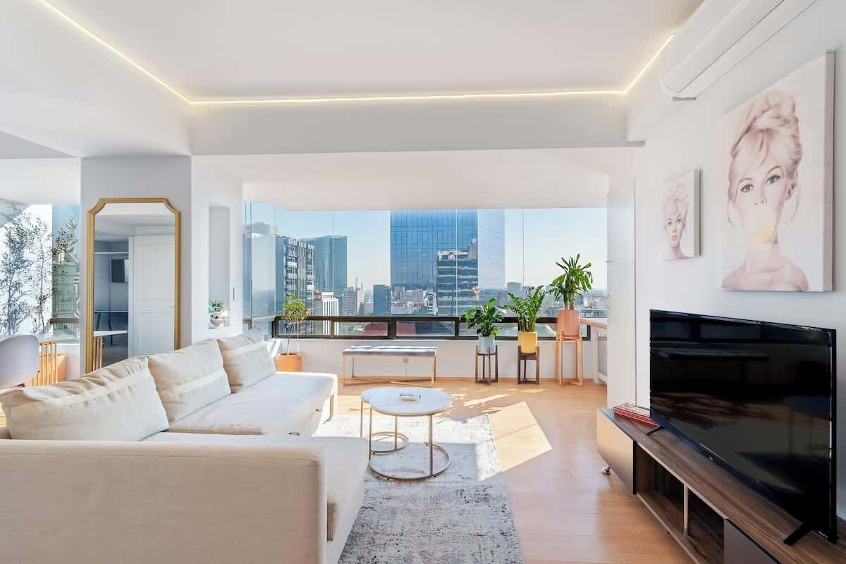 テレビ、書斎 / ワークスペース